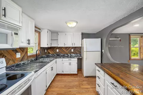 Kitchen - 9583 E 5 Mile, Big Rapids, MI 49307 photo 1 of 3