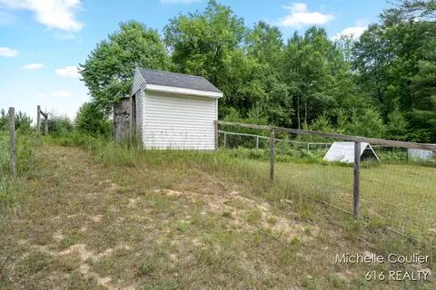 Exterior - 9583 E 5 Mile, Big Rapids, MI 49307 photo 10 of 16