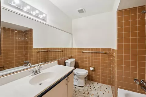 2010 Brampton Ct, Ann Arbor, MI 48103 photo 14