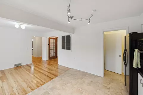 2010 Brampton Ct, Ann Arbor, MI 48103 photo 12