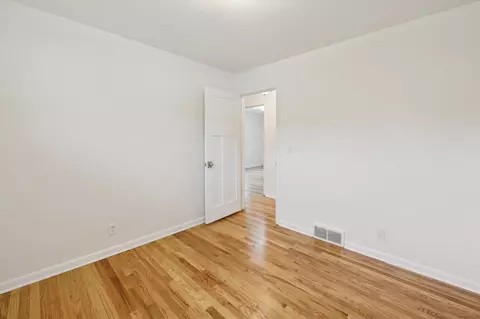 2010 Brampton Ct, Ann Arbor, MI 48103 photo 16