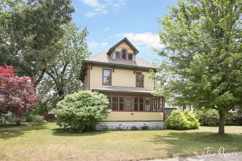 413 W Webster, Muskegon, MI 49440