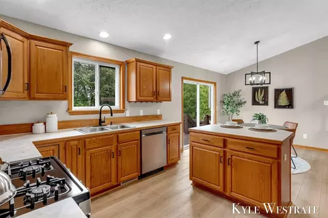 Kitchen - 1769 Cuper, Dorr, MI 49323 photo 3 of 6