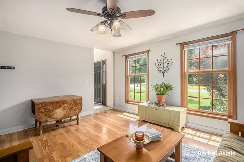 Living - 153 Colonial, Augusta, MI 49012 photo 2 of 4