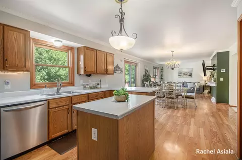 Kitchen - 153 Colonial, Augusta, MI 49012 photo 2 of 2