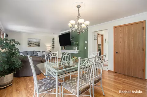 Dining - 153 Colonial, Augusta, MI 49012 photo 1 of 2