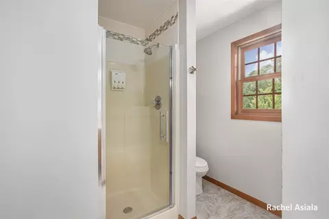 Bath - 153 Colonial, Augusta, MI 49012 photo 3 of 5