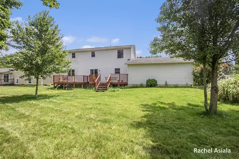 Exterior - 153 Colonial, Augusta, MI 49012 photo 4 of 7