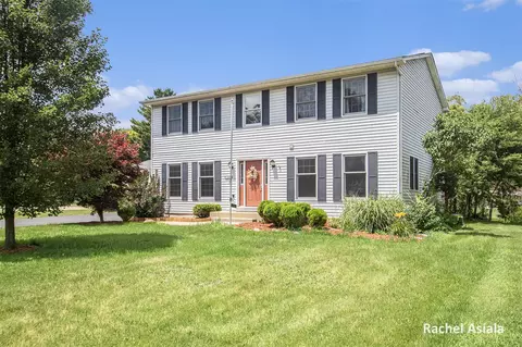 Exterior - 153 Colonial, Augusta, MI 49012 photo 5 of 7
