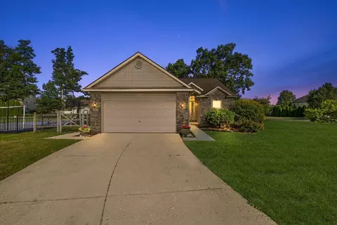 15257 Oak Vly, Monroe, MI 48161