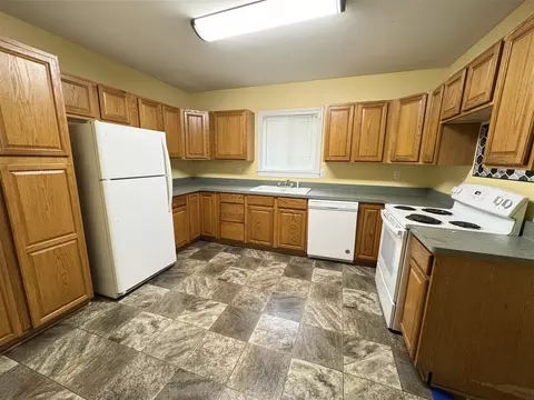 Kitchen - 918 Orchard, Jackson, MI 49203 photo 1 of 1