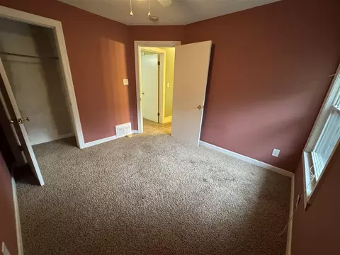 Bedroom - 918 Orchard, Jackson, MI 49203 photo 1 of 3