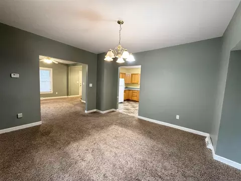 Living - 918 Orchard, Jackson, MI 49203 photo 2 of 2