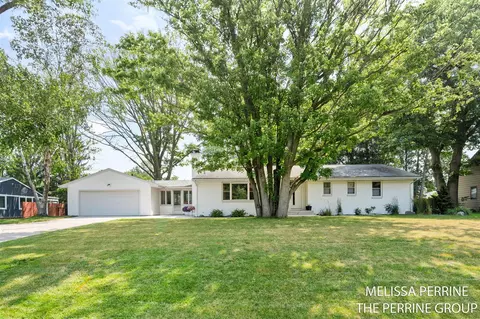 116 Loch Lomond, Grand Rapids, MI 49546
