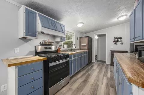 Kitchen - 797 Beaver, Bitely, MI 49309 photo 1 of 4