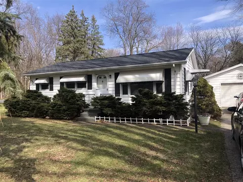 10507 Wetherfield, Portage, MI 49002