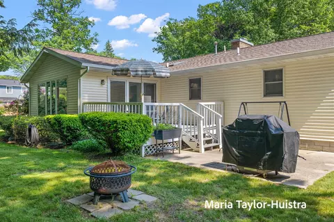 16205 Suffolk, Spring Lake, MI 49456