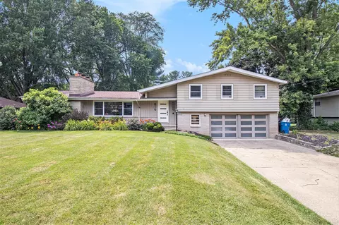 Exterior - 819 Thomas, Plainwell, MI 49080 photo 2 of 4