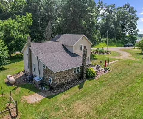 278 E Southern, Coldwater, MI 49036 photo 4