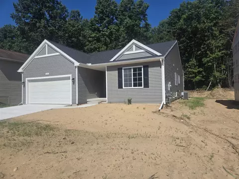 1205 Cedarwood, Greenville, MI 48838