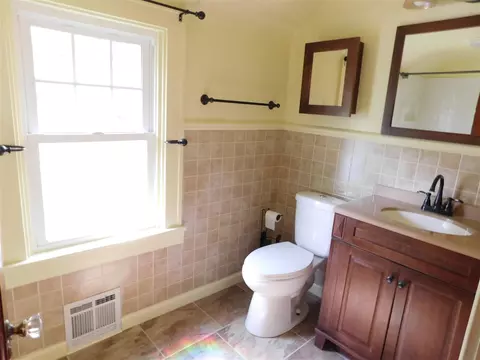 Bath - 842 E Michigan, Marshall, MI 49068 photo 2 of 2