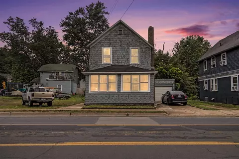 1850 S Burdick, Kalamazoo, MI 49001