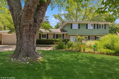1320 S S Mnr, Saint Joseph, MI 49085