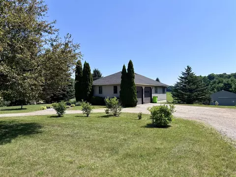 Exterior - 69361 Carls, Sturgis, MI 49091 photo 3 of 27