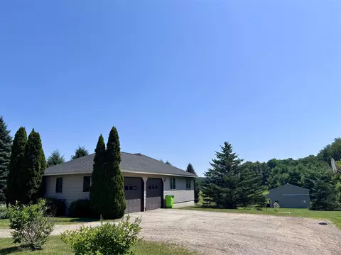 Exterior - 69361 Carls, Sturgis, MI 49091 photo 4 of 27