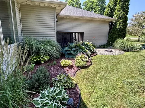 Exterior - 69361 Carls, Sturgis, MI 49091 photo 6 of 27