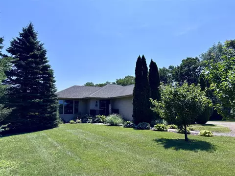 Exterior - 69361 Carls, Sturgis, MI 49091 photo 2 of 27