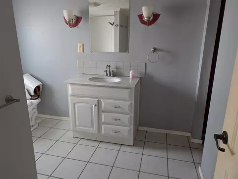 Bath - 63695 White, Cassopolis, MI 49031 photo 2 of 2