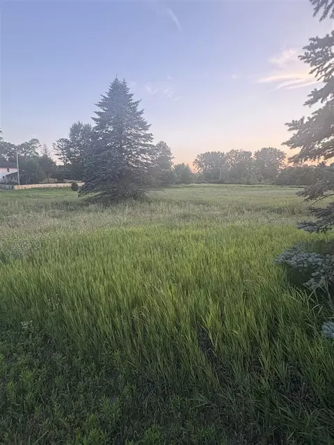 6233 Cannonsburg, Belmont, MI 49306