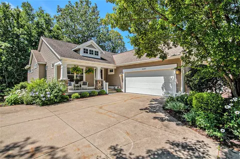 2241 W Greenstone, Grand Rapids, MI 49546