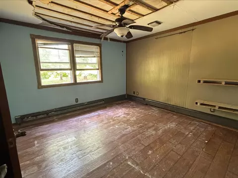 Bedroom - 135 S Steer, Addison, MI 49220 photo 1 of 4
