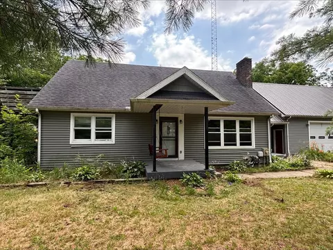 135 S Steer, Addison, MI 49220