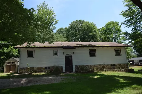 46379 Leedy Pt, Bloomingdale, MI 49026
