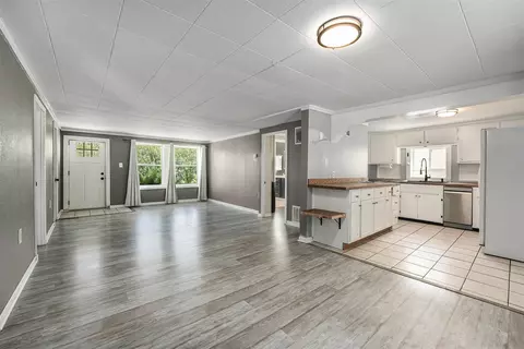 Living - 984 106th, Plainwell, MI 49080 photo 2 of 3
