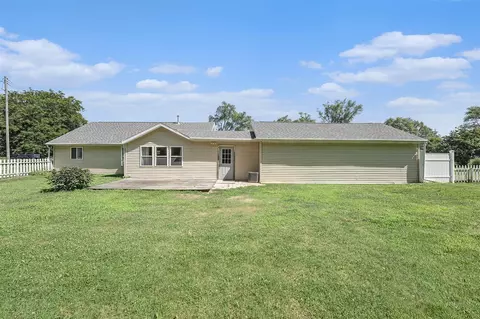 Exterior - 984 106th, Plainwell, MI 49080 photo 4 of 6