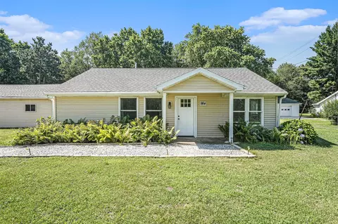 984 106th, Plainwell, MI 49080