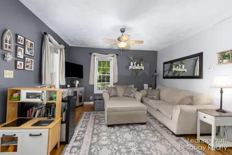Living - 401 E State, Hastings, MI 49058 photo 1 of 1