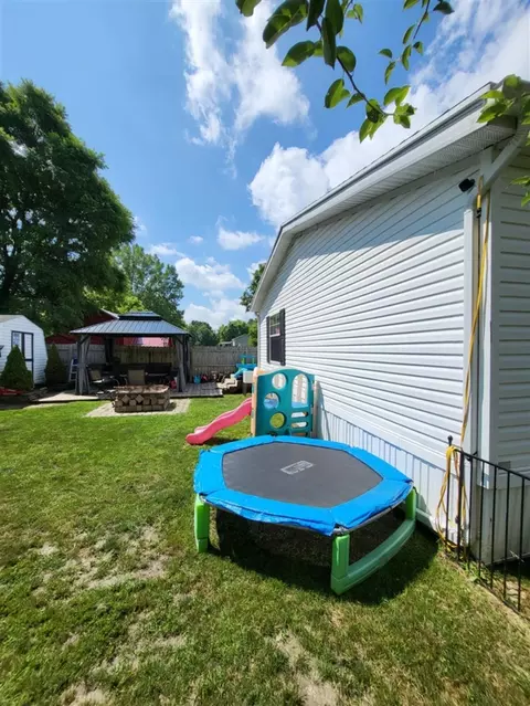 Exterior - 232 S Tabor, Lyons, MI 48851 photo 3 of 4