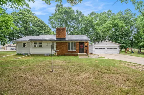 702 S Cedar, Greenville, MI 48838