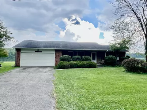 1875 Ferndale, Hillsdale, MI 49242