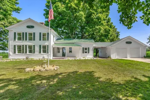 829 Miller, Plainwell, MI 49080