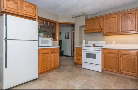 Kitchen - 208 Meadow, Augusta, MI 49012 photo 1 of 1