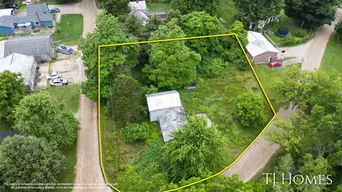 5415 Washington, Orleans, MI 48865