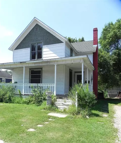1111 S Main, Three Rivers, MI 49093