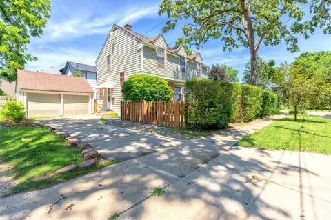 806 Elmwood, Kalamazoo, MI 49007