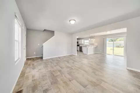 Living - 1931 Harold, Adrian, MI 49221 photo 2 of 2